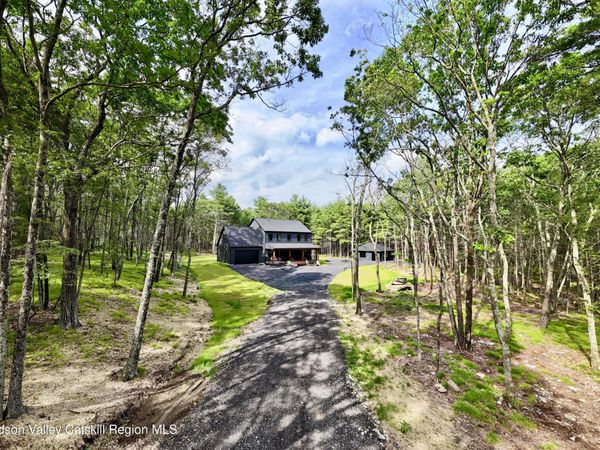 26 Victoria Lane, Kerhonkson, NY 12446