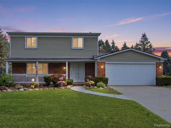 4040 Taggett Lake Drive, Highland Twp, MI 48357