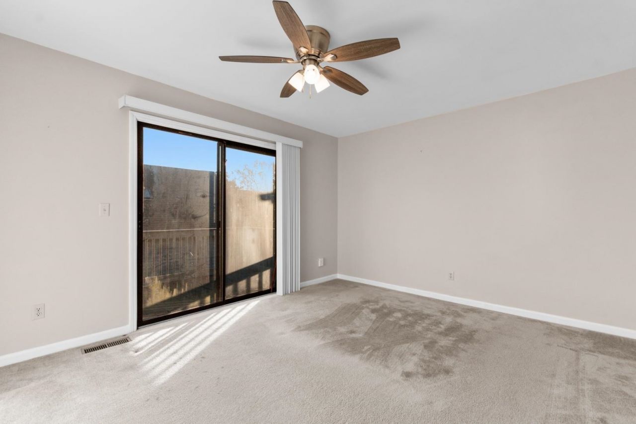 1701-k Edge Dr. Photo 31