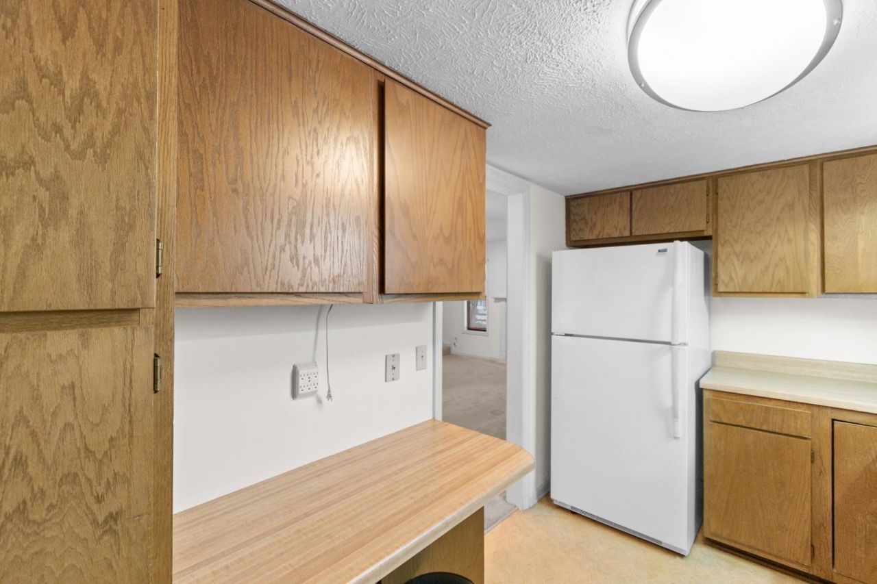 1701-k Edge Dr. Photo 6