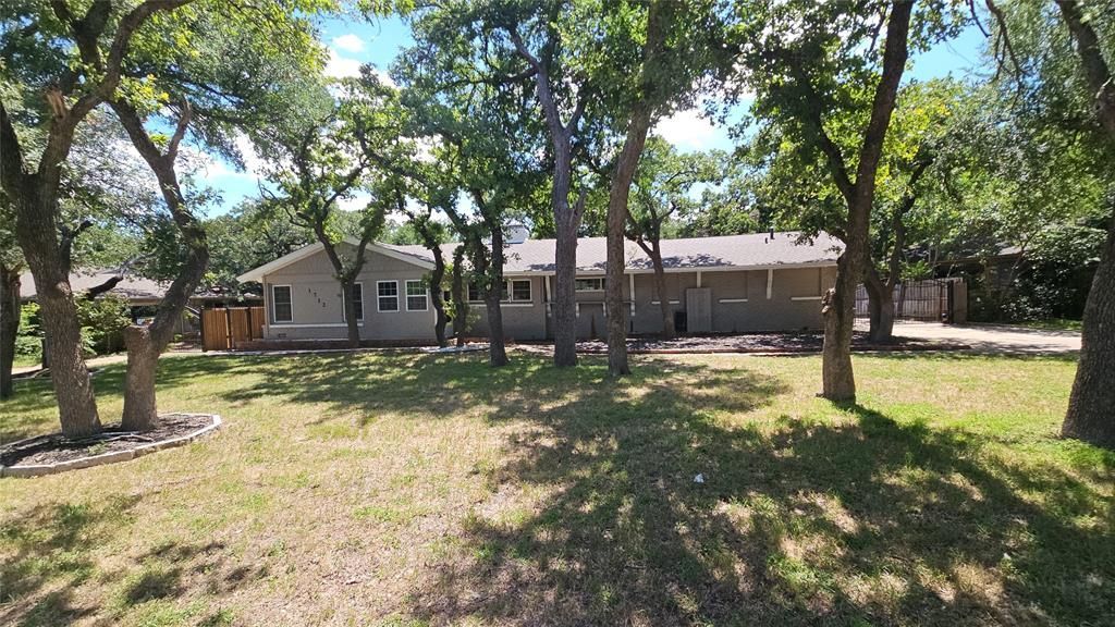 1712 Yolanda Drive, Fort Worth, TX 76112 Main Photo