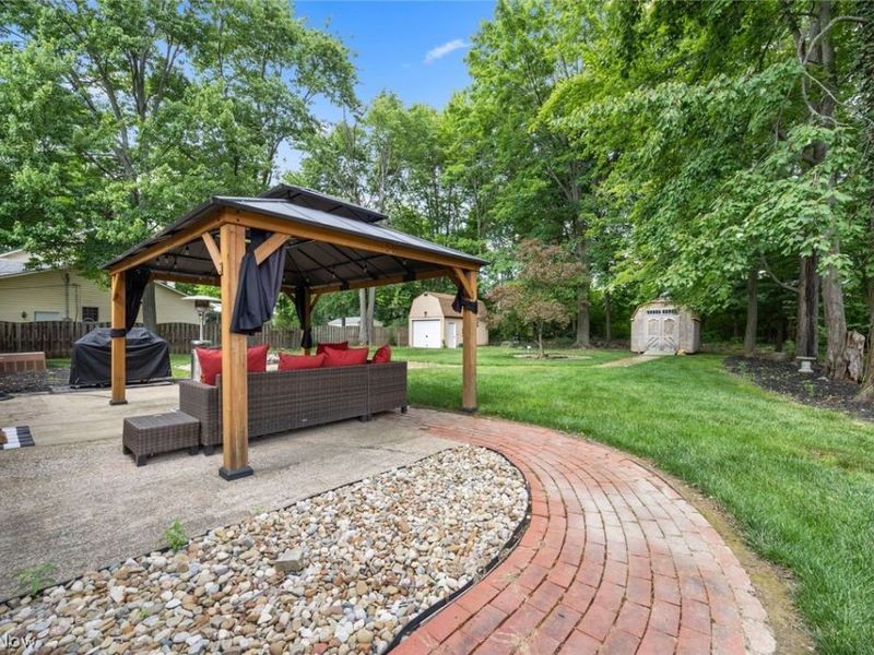 1135 Royal Drive, Amherst, OH 44001 Photo 27