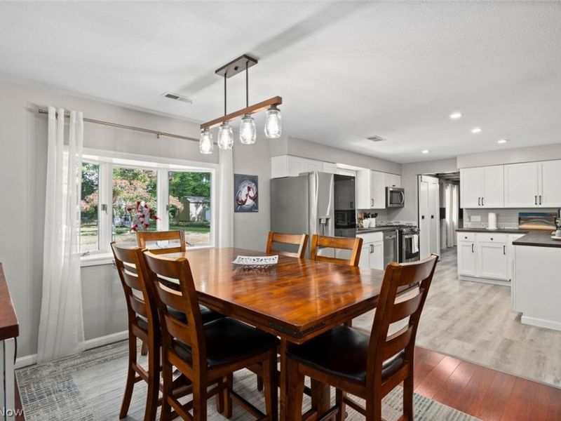 1135 Royal Drive, Amherst, OH 44001 Photo 6
