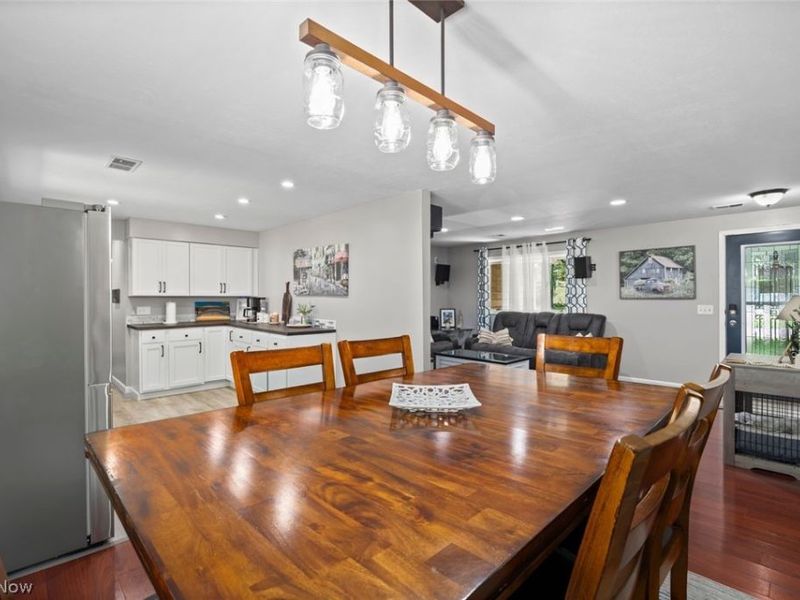 1135 Royal Drive, Amherst, OH 44001 Photo 7