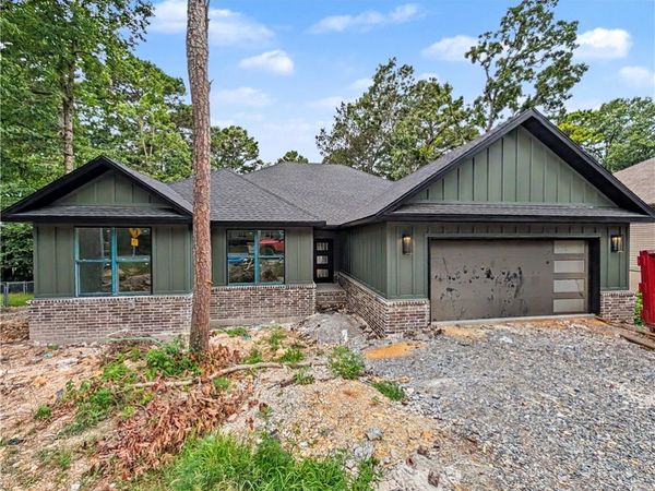 12 Radcliffe Drive, Bella Vista, AR 72714
