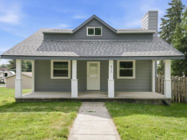 812 N CHESTNUT Street, AVOCA, IA 51521