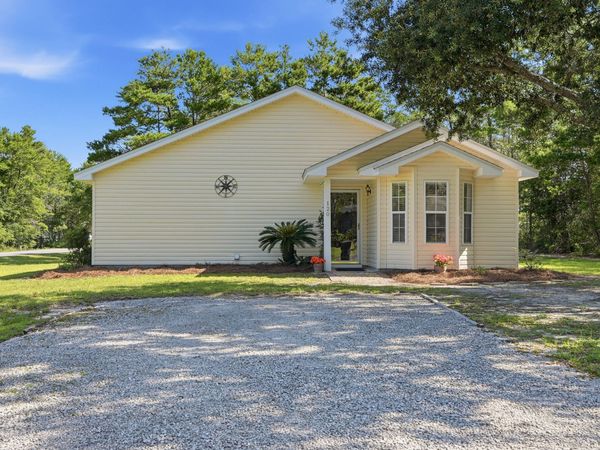 120 Magnolia Landing Drive, Freeport, FL 32439
