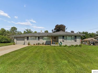 11521 N post Road, Omaha, NE 68112