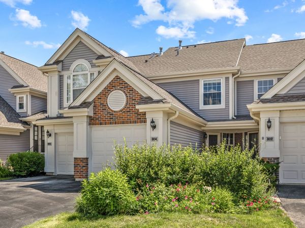 804 Spring Creek Court , Elk Grove Village, IL 60007