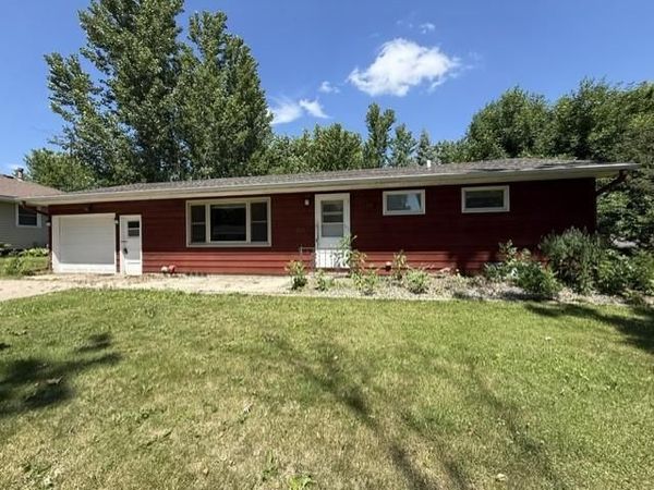 154 George Avenue E, Winsted, MN 55395