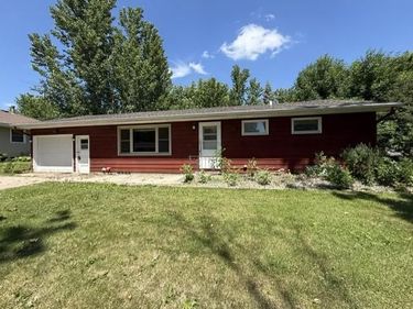 154 George Avenue E, Winsted, MN 55395