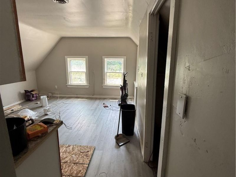 1872 Lampson Road, Cleveland, OH 44112 Photo 10