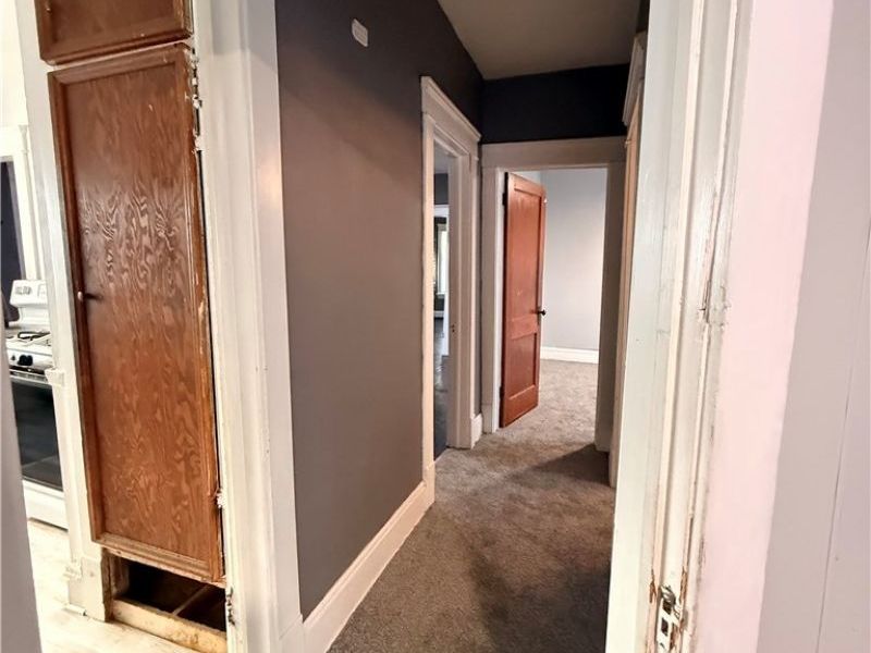 1872 Lampson Road, Cleveland, OH 44112 Photo 12