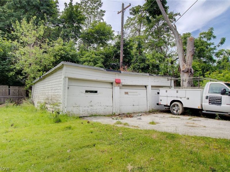 1872 Lampson Road, Cleveland, OH 44112 Photo 14