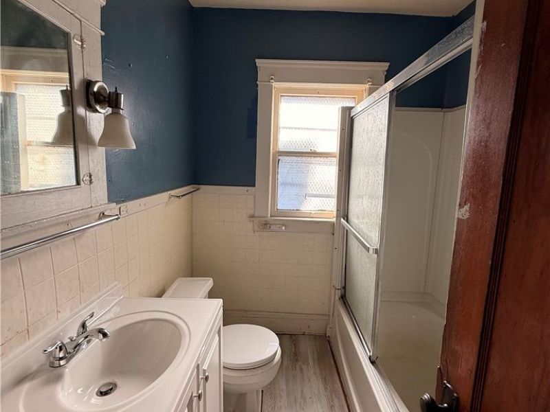 1872 Lampson Road, Cleveland, OH 44112 Photo 18