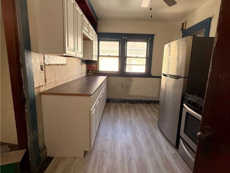 1872 Lampson Road, Cleveland, OH 44112 Photo 19