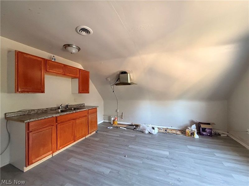 1872 Lampson Road, Cleveland, OH 44112 Photo 23