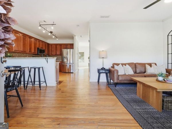 411 Royal Crescent Lane E, Canton, GA 30115