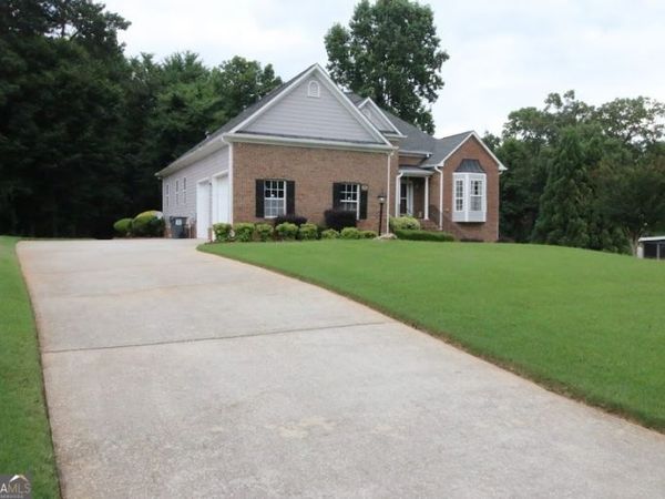 2500 Thornecreek Drive, Douglasville, GA 30135