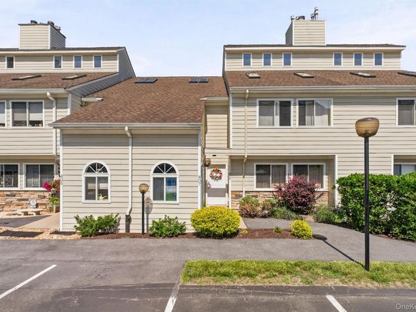 407 Crystal Hill Lane , Poughkeepsie, NY 12603