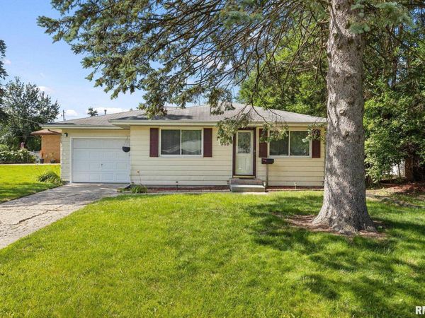 508 W KELLAR Parkway, Peoria, IL 61614