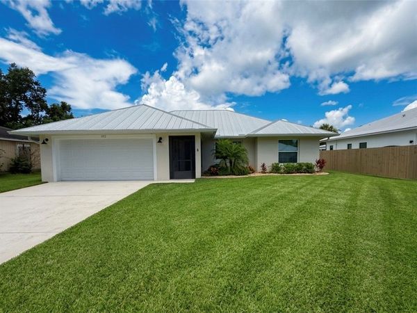 1133 37th Avenue SW, Vero Beach, FL 32968