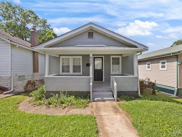 4352 Chippewa Street , St Louis, MO 63116