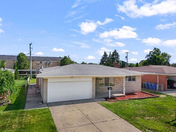 14358 Talbot Drive, Warren, MI 48088