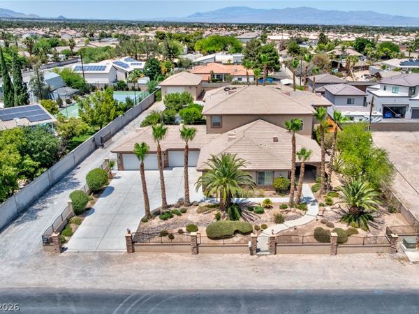 5870 W OQUENDO Road , Las Vegas, NV 89118