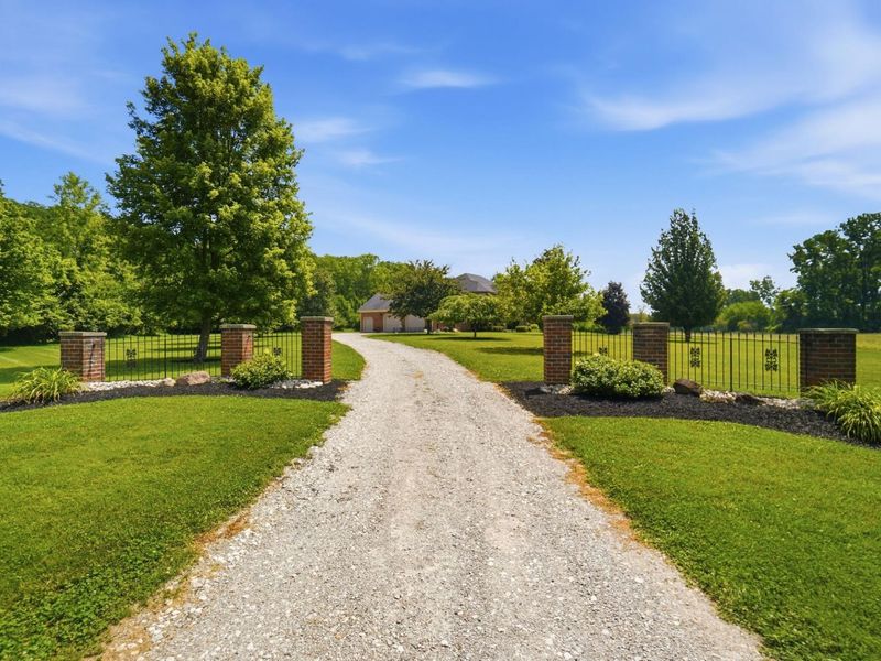 7875 Staley Road, New Carlisle, OH 45344 Photo 8