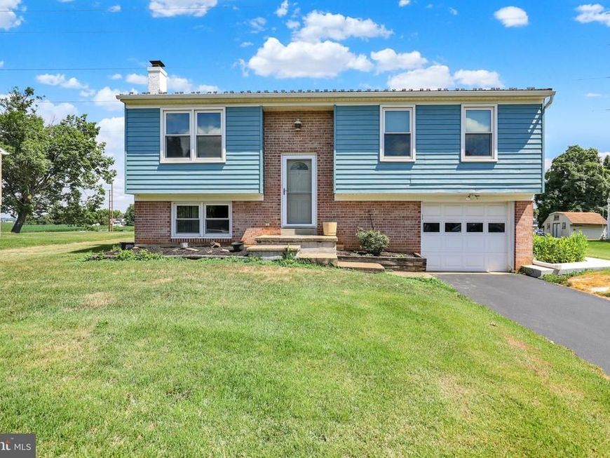 1061 Stellar Drive, Mount Joy, PA 17552 Main Photo