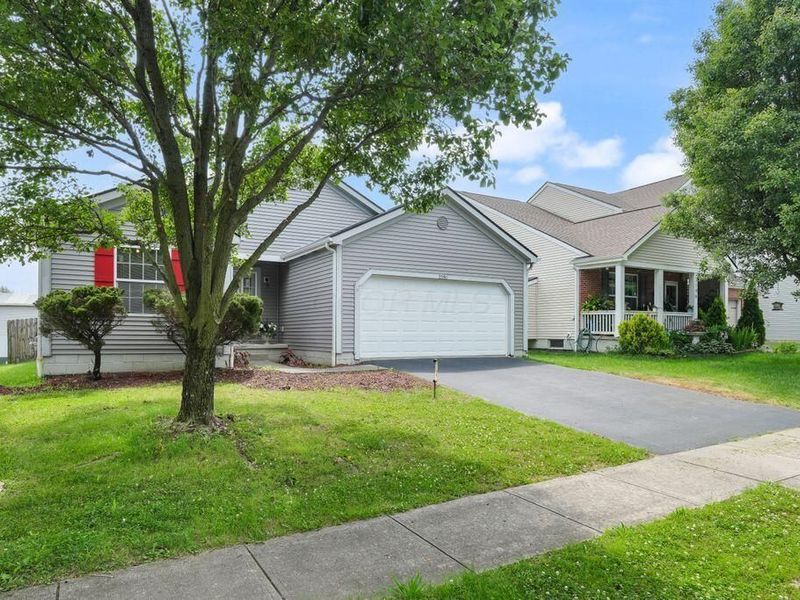 2190 Slate Cove Road, Grove City, OH 43123 Photo 2