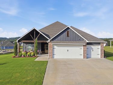 18960 E Orchard Circle , Catoosa, OK 74015