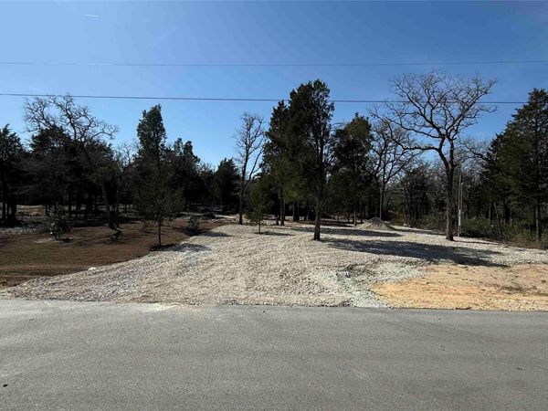 113 Las Alturas DR, Elgin, TX 78621