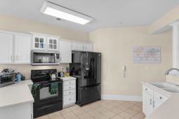 2180 Waterview Dr.  photo 4