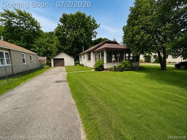 6621 Bunker Road, Burtchville Twp, MI 48059