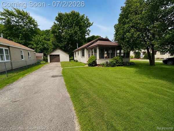 6621 Bunker Road, Burtchville Twp, MI 48059