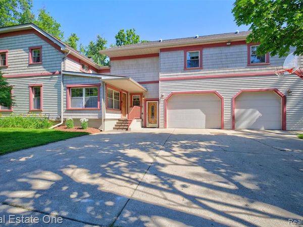 4 N Church Street, Brandon Twp, MI 48462
