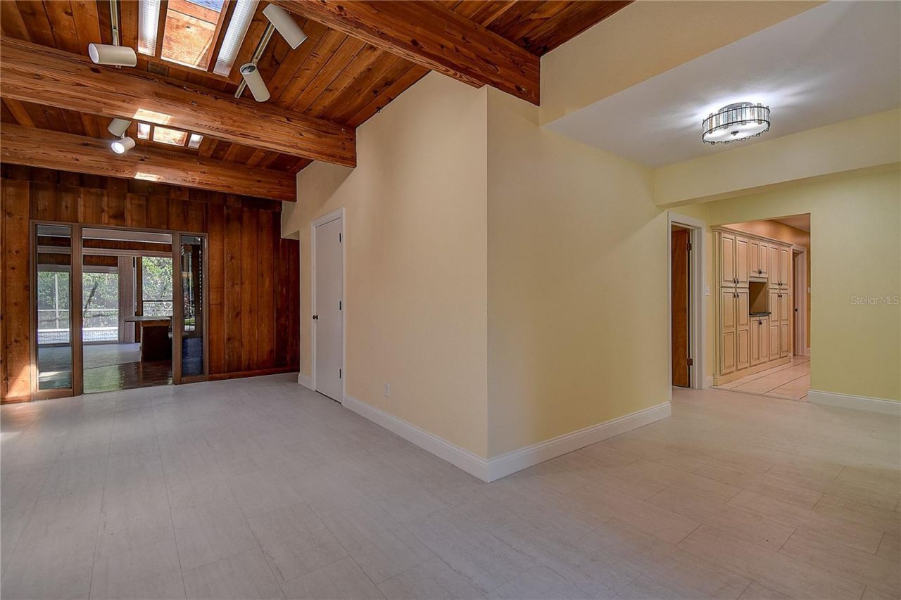1247 Monticello Boulevard N, Saint Petersburg, FL 33703 Photo