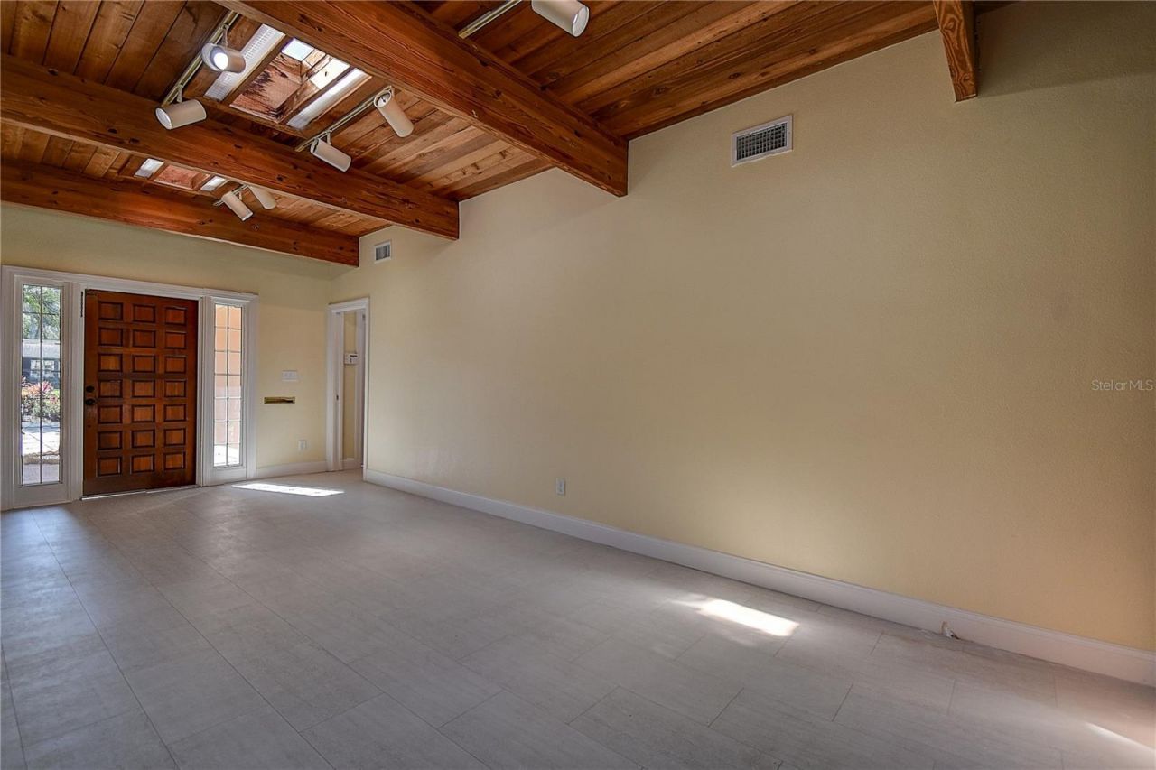 1247 Monticello Boulevard N, Saint Petersburg, FL 33703 Photo