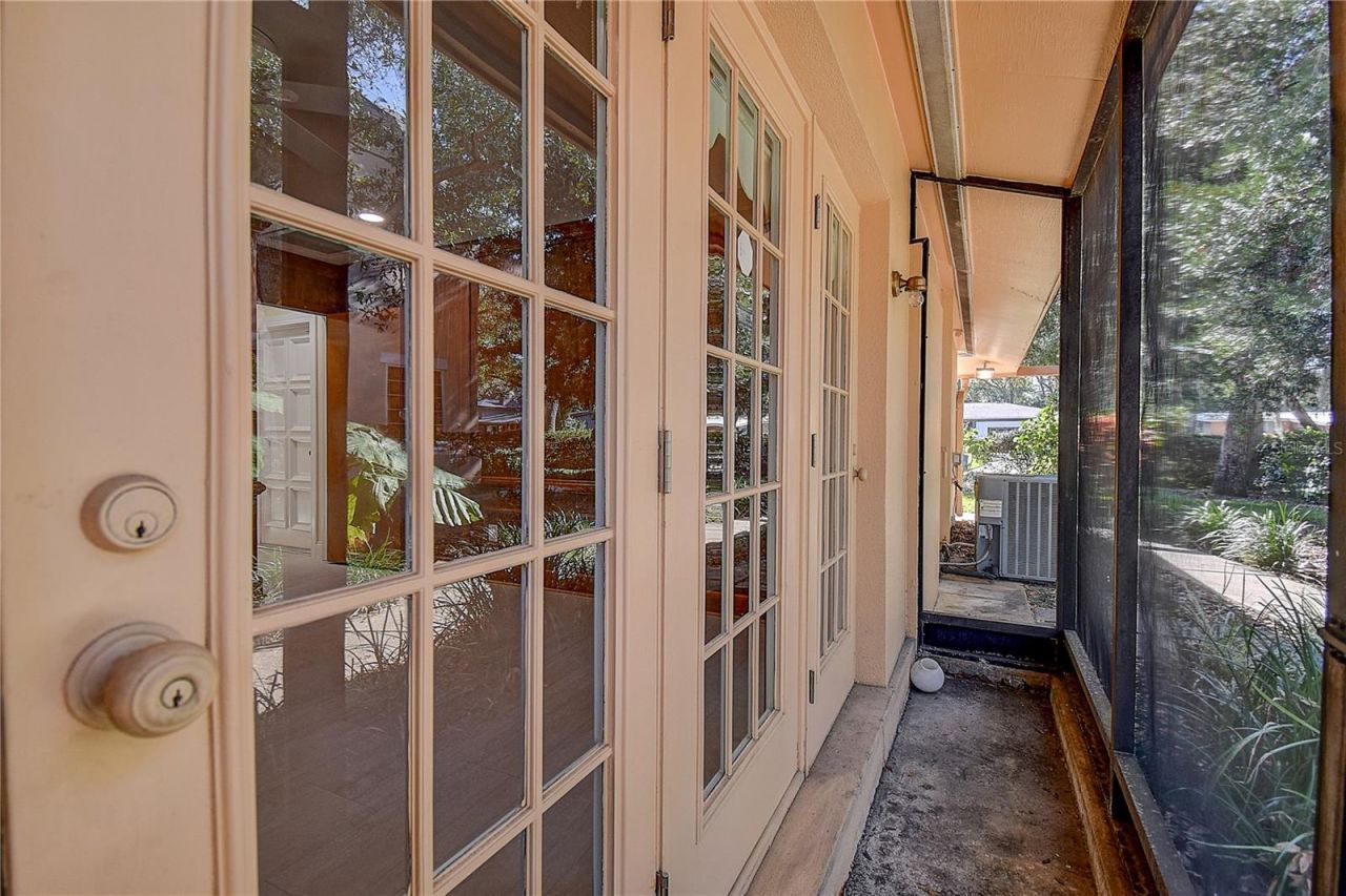 1247 Monticello Boulevard N, Saint Petersburg, FL 33703 Photo