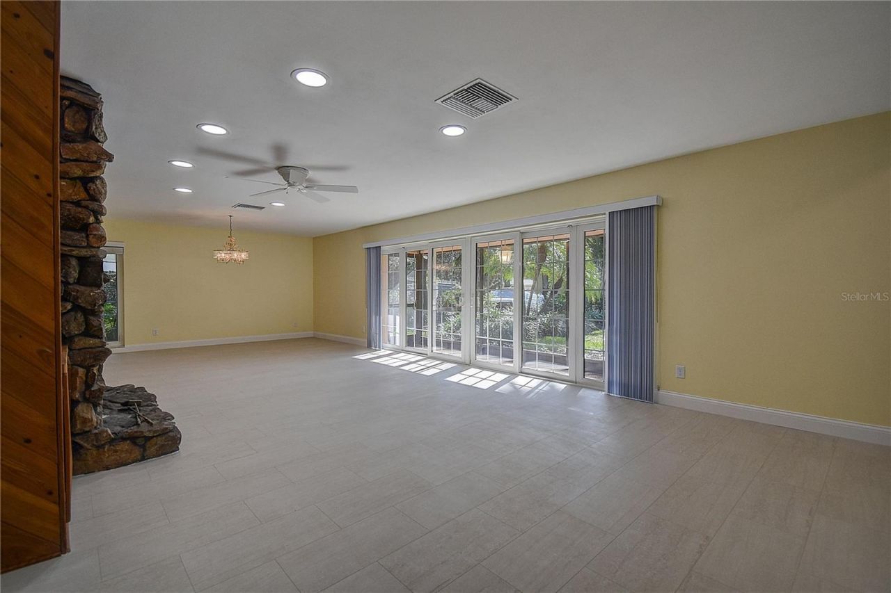 1247 Monticello Boulevard N, Saint Petersburg, FL 33703 Photo