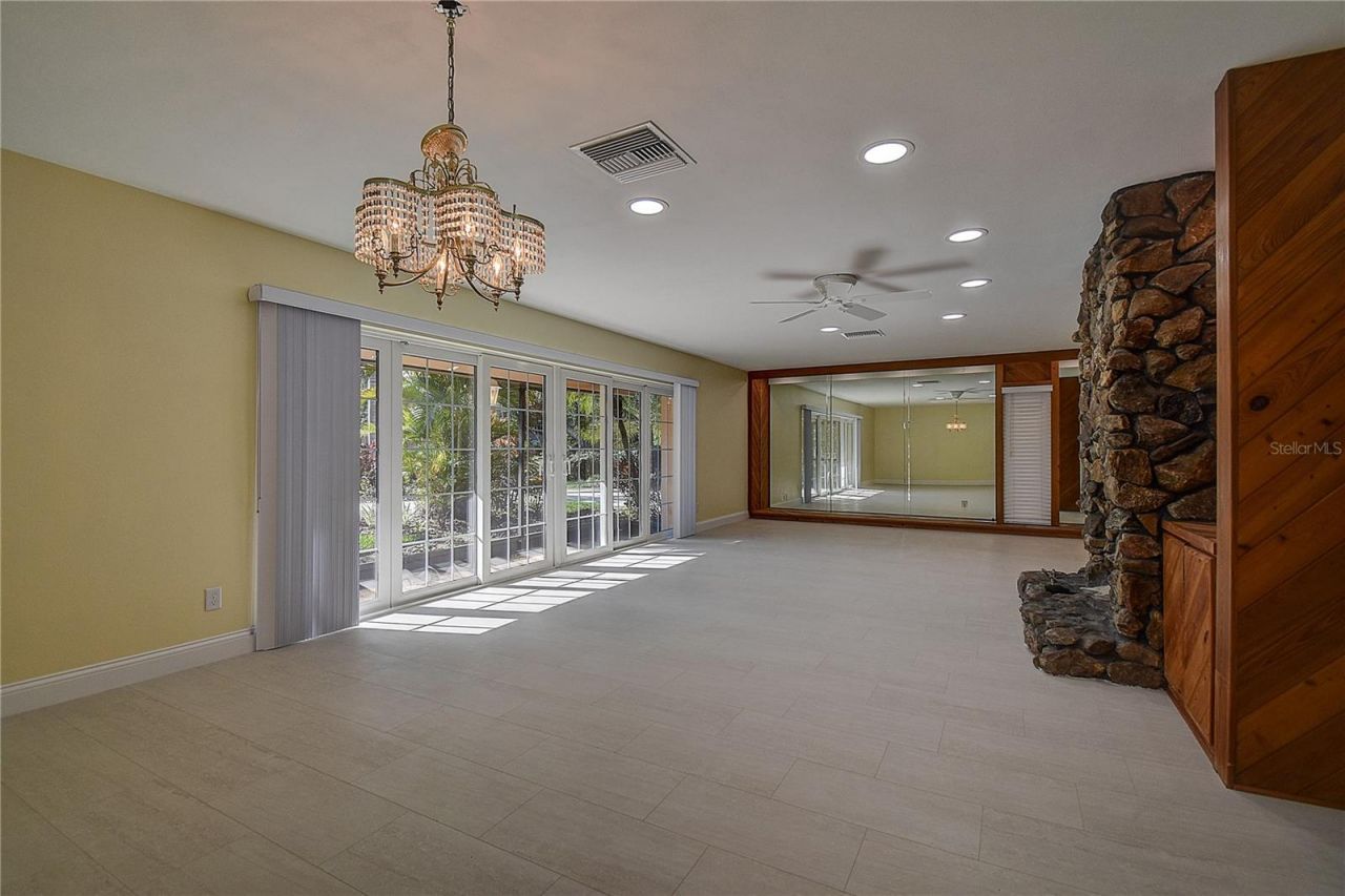 1247 Monticello Boulevard N, Saint Petersburg, FL 33703 Photo