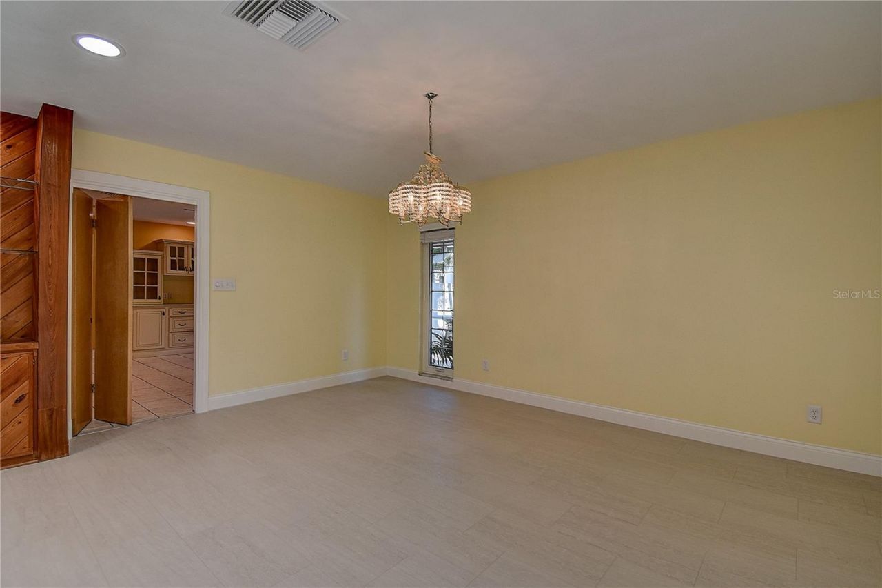 1247 Monticello Boulevard N, Saint Petersburg, FL 33703 Photo