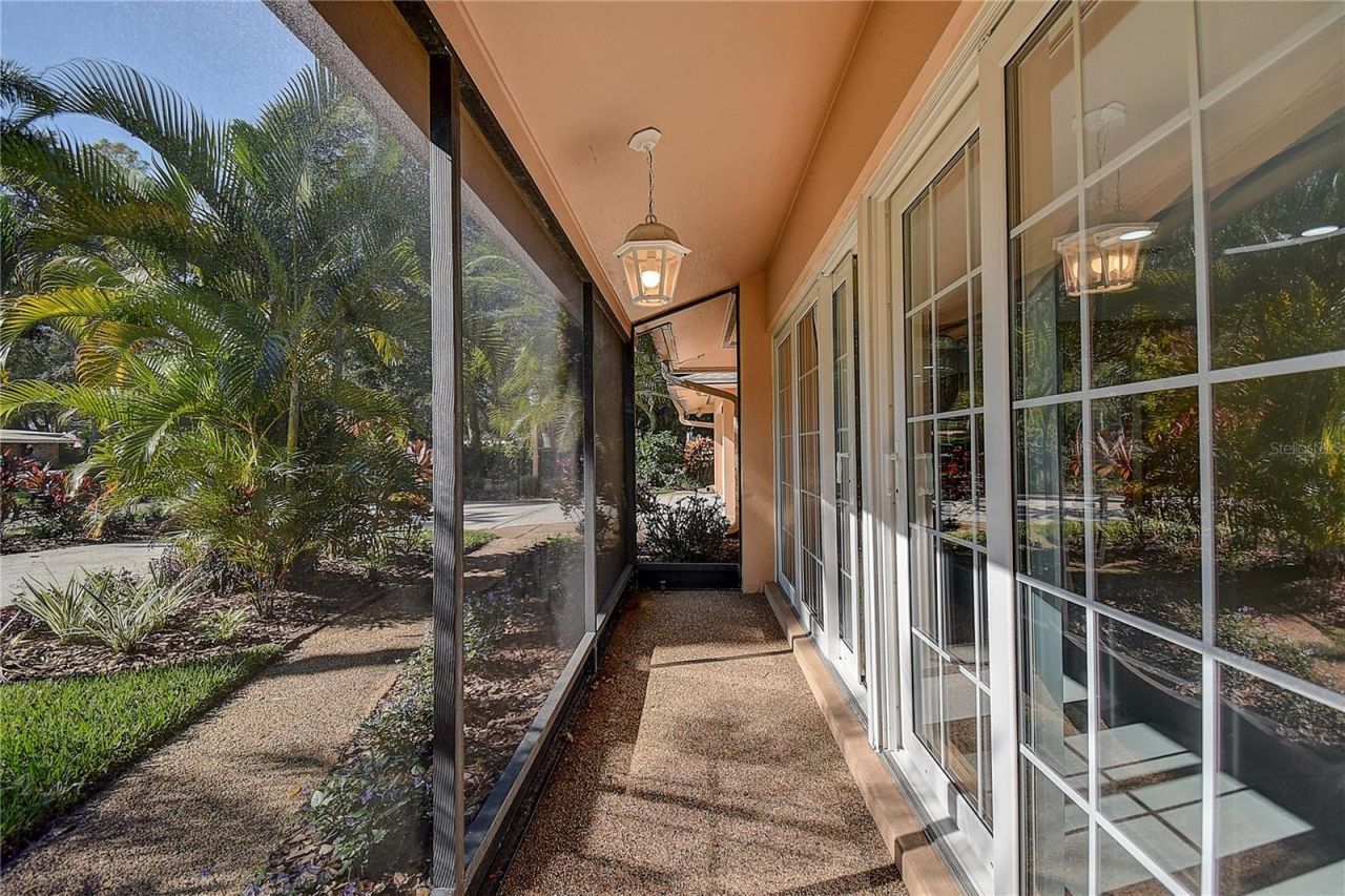 1247 Monticello Boulevard N, Saint Petersburg, FL 33703 Photo
