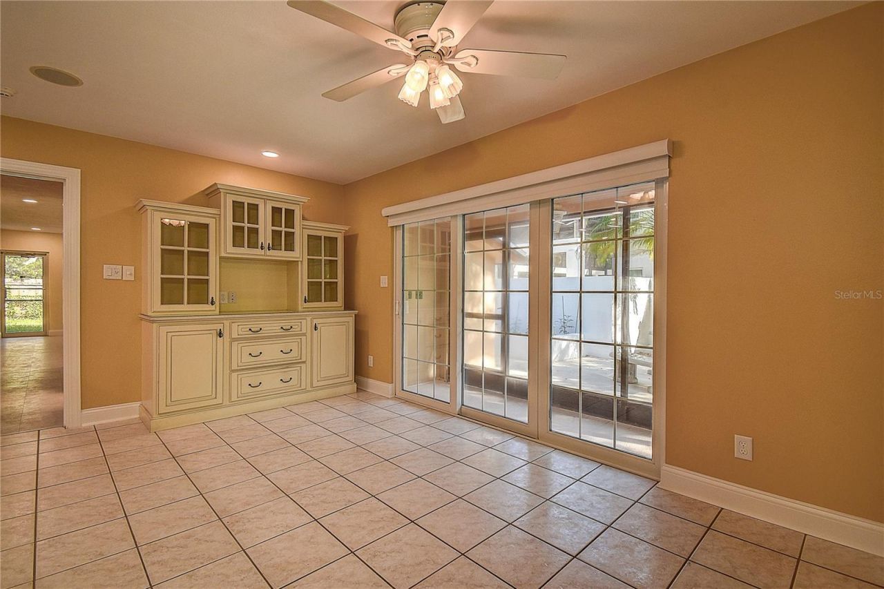 1247 Monticello Boulevard N, Saint Petersburg, FL 33703 Photo