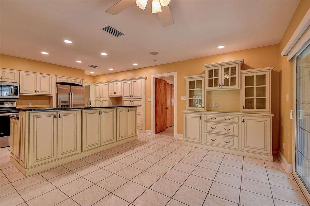 1247 Monticello Boulevard N, Saint Petersburg, FL 33703 Photo