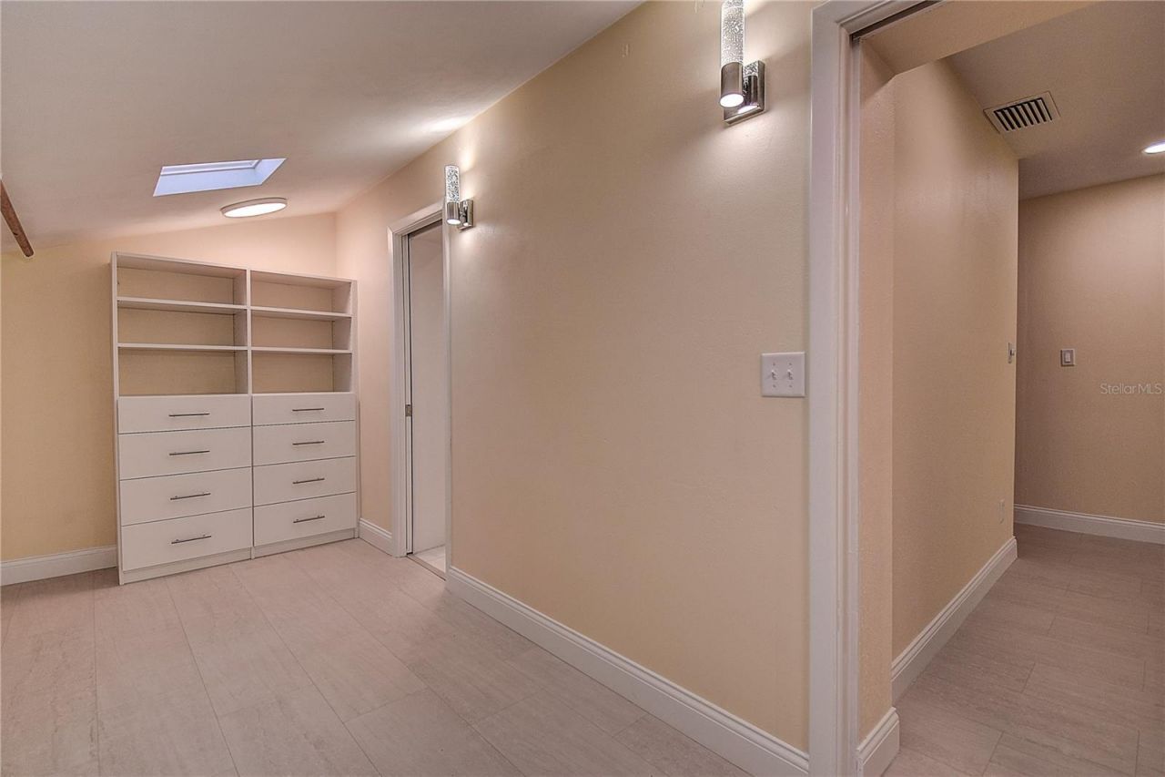 1247 Monticello Boulevard N, Saint Petersburg, FL 33703 Photo