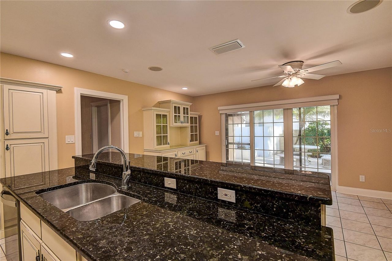 1247 Monticello Boulevard N, Saint Petersburg, FL 33703 Photo