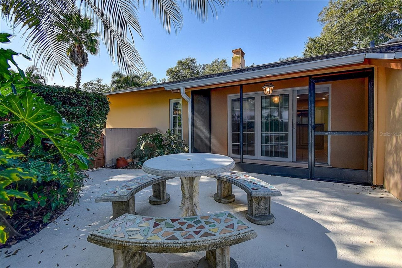 1247 Monticello Boulevard N, Saint Petersburg, FL 33703 Photo